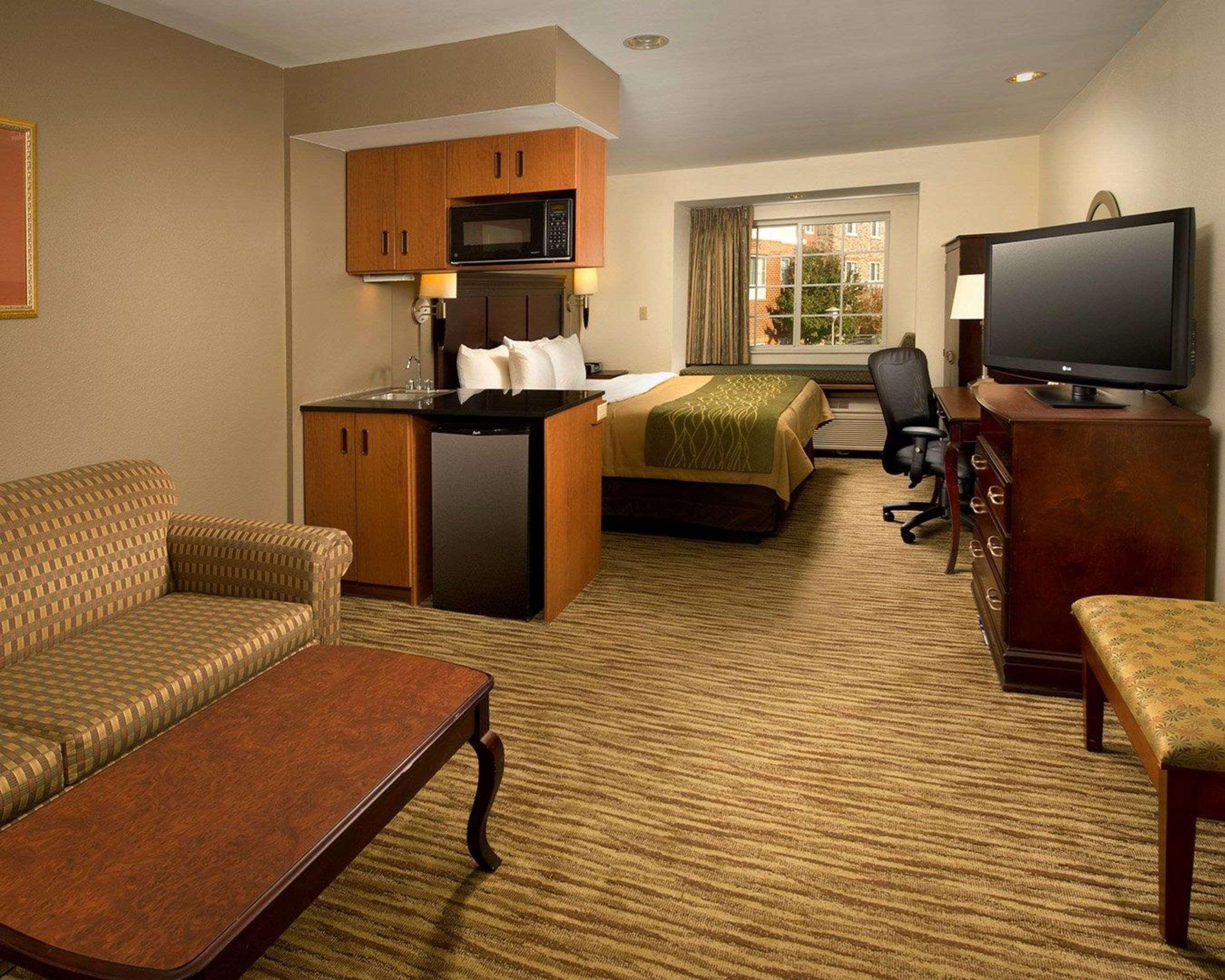 Spark By Hilton Sterling Dulles Airport Exterior foto