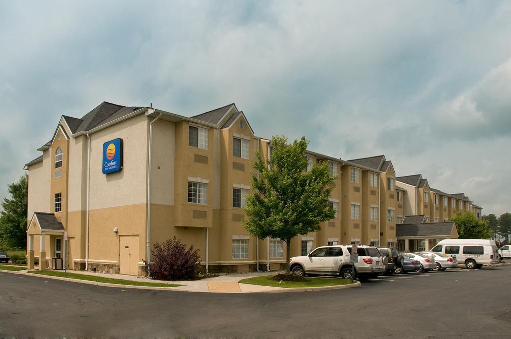 Spark By Hilton Sterling Dulles Airport Exterior foto