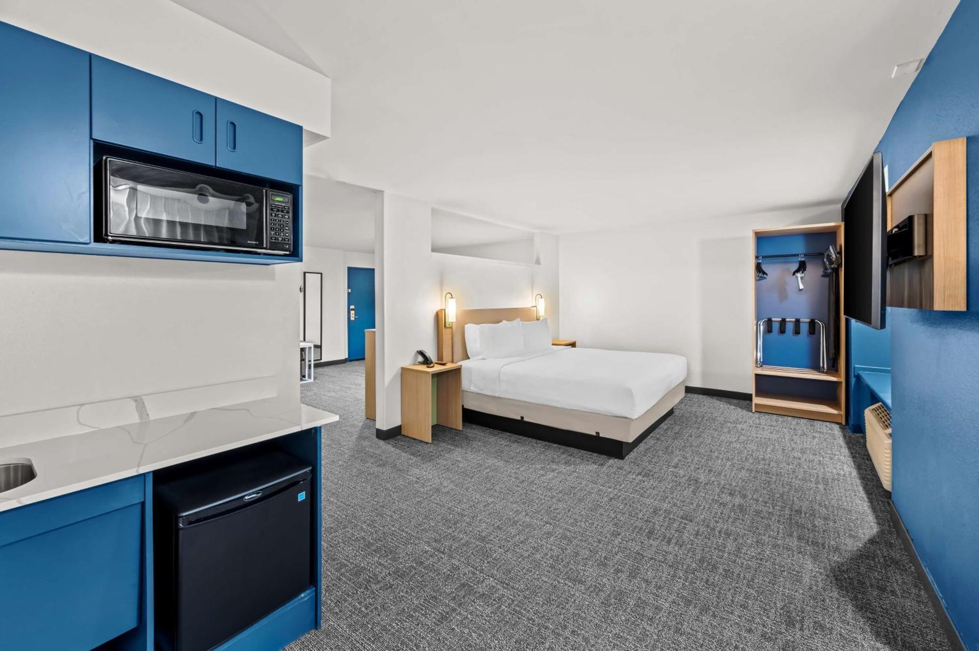 Spark By Hilton Sterling Dulles Airport Exterior foto