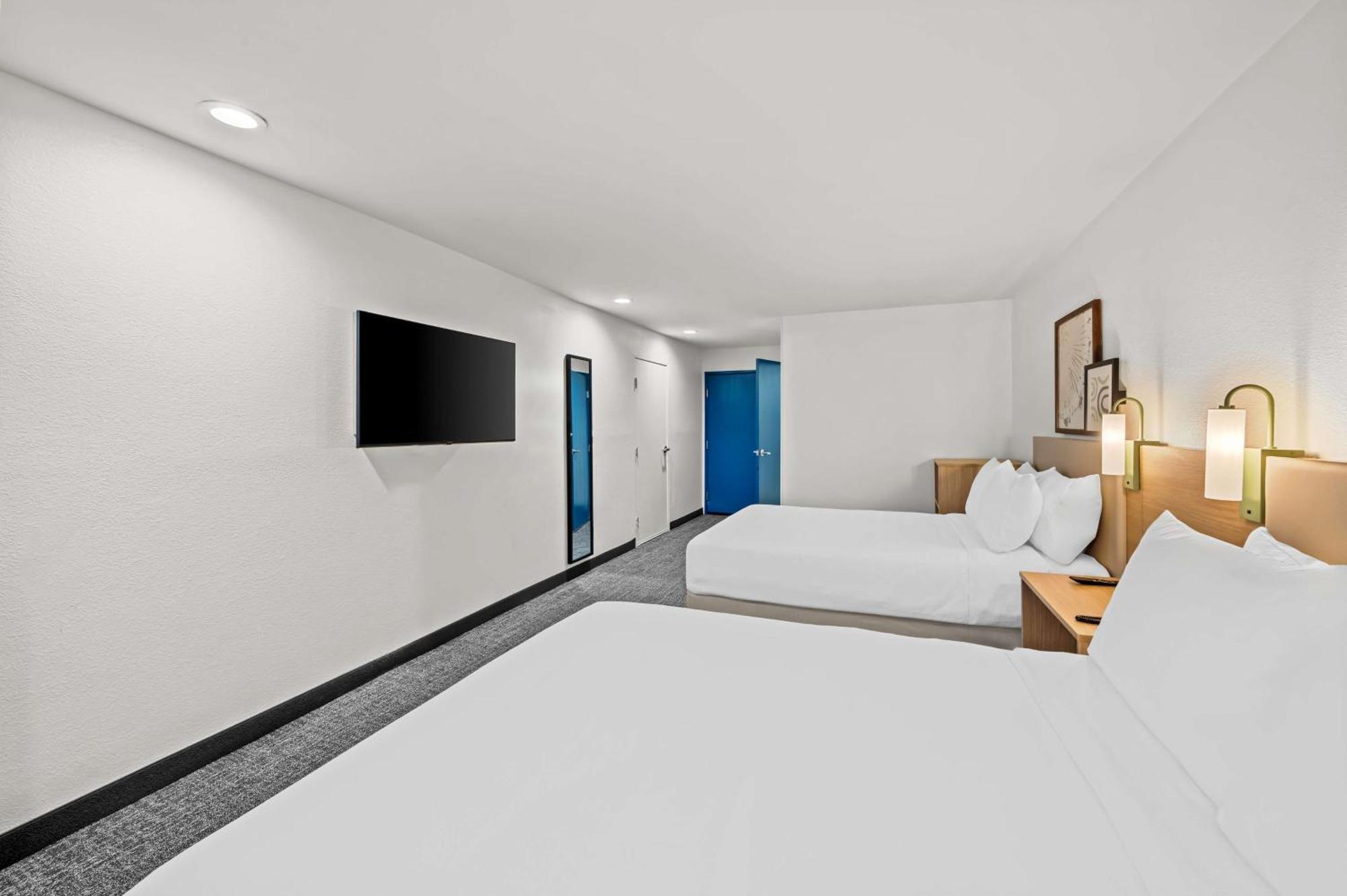 Spark By Hilton Sterling Dulles Airport Exterior foto
